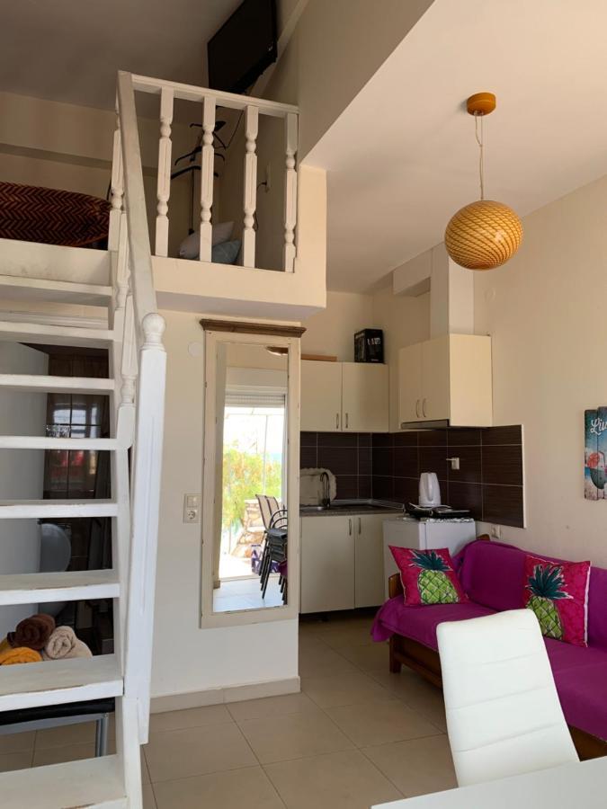 Maria Studio Nea Karvali Esterno foto